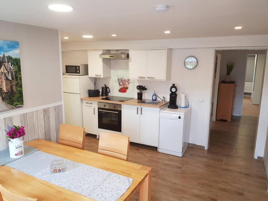 Ferienwohnung Bela, Naehe Nuerburgring Luxem Bagian luar foto